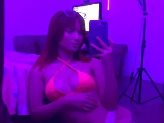 MelanieBuster ass free toy